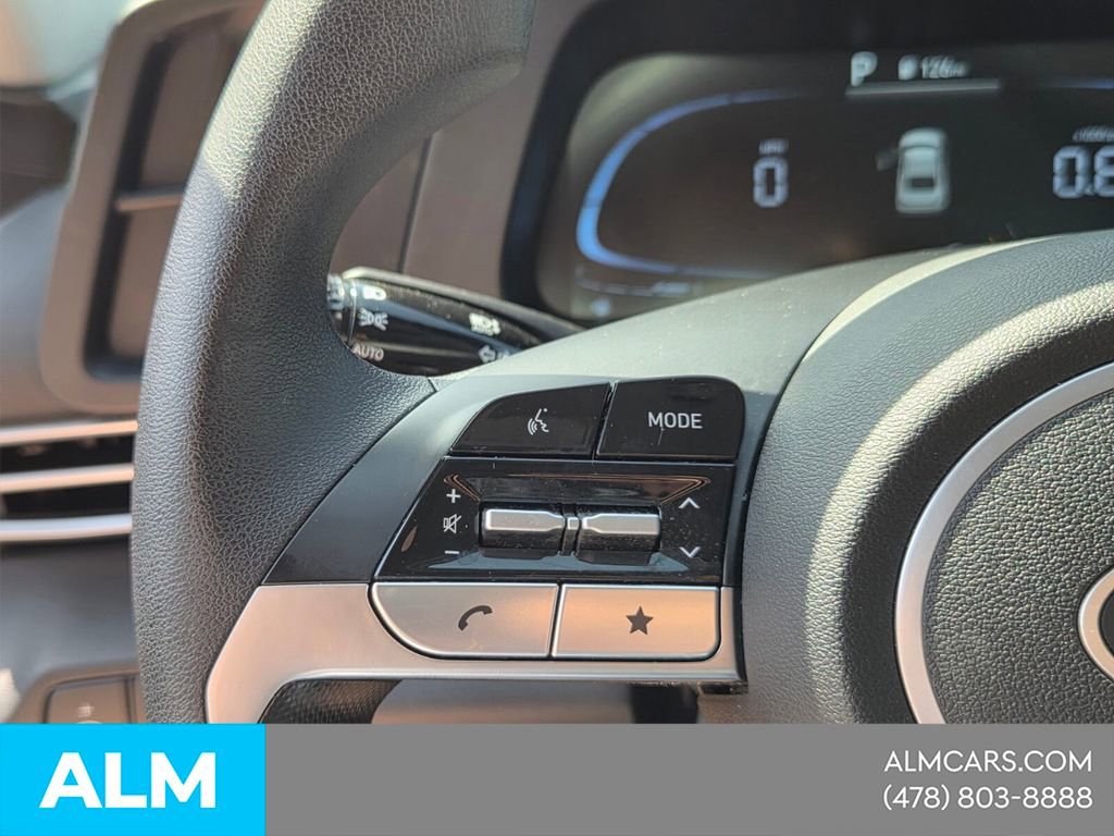 Used 2024 Hyundai Elantra SE image 24