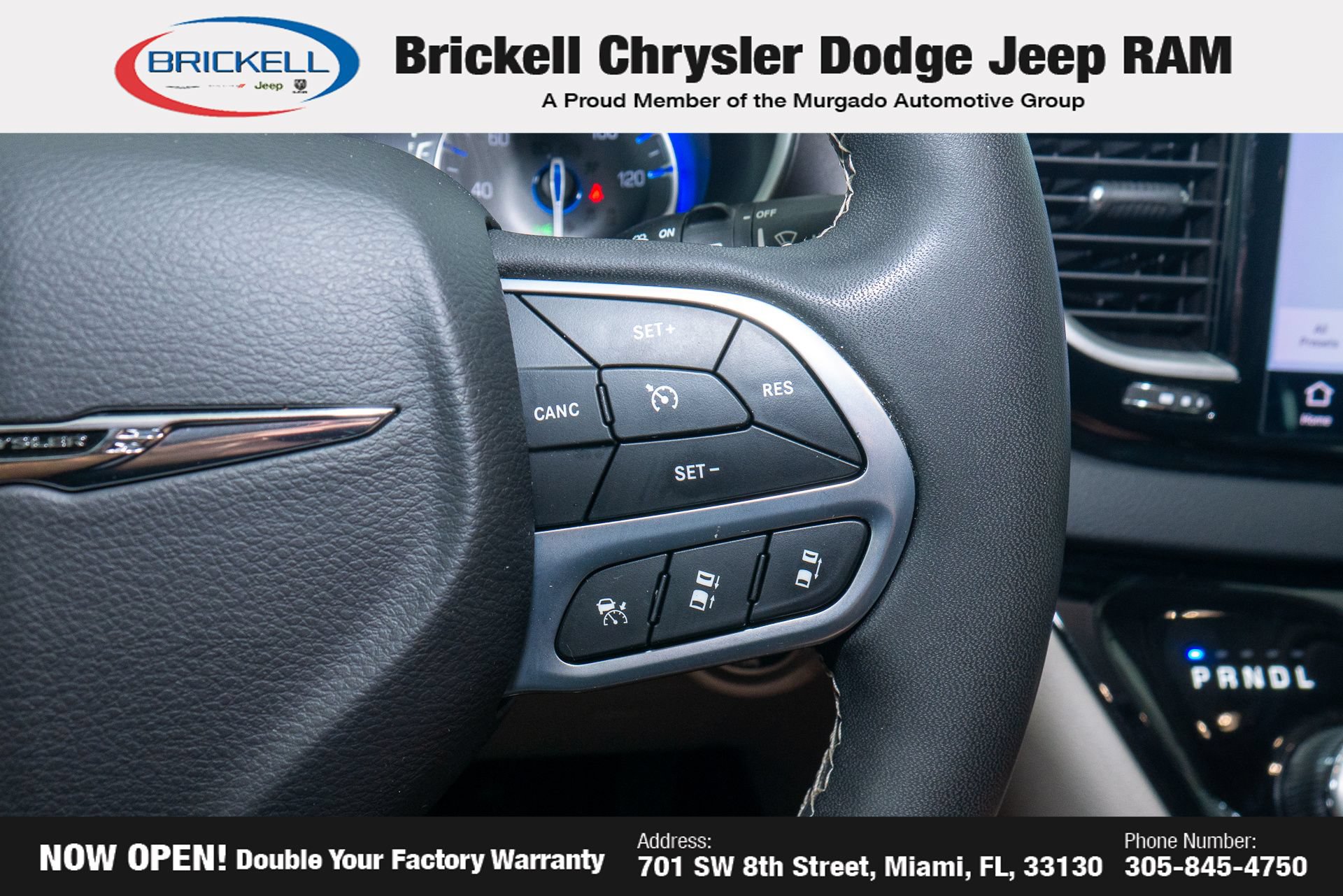 Used 2023 Chrysler Pacifica Touring-L FWD image 22