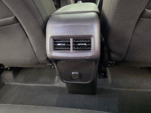 Used 2018 Chevrolet Equinox LT FWD image 40