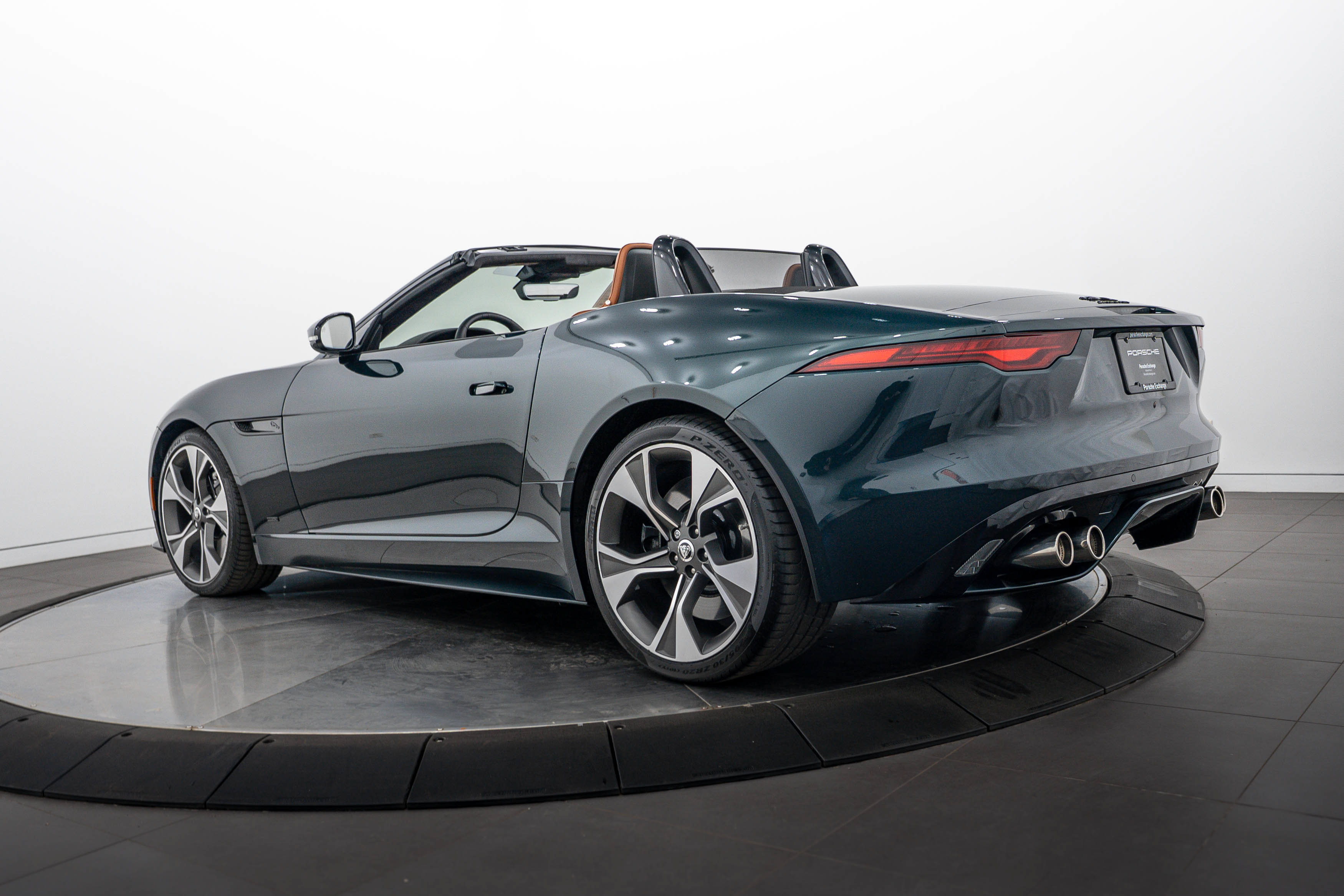 Used 2024 Jaguar F-TYPE Convertible AWD image 3