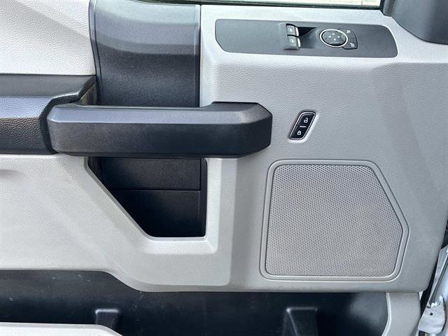 Used 2017 Ford F250 XL w/ Power Equipment Group image 19