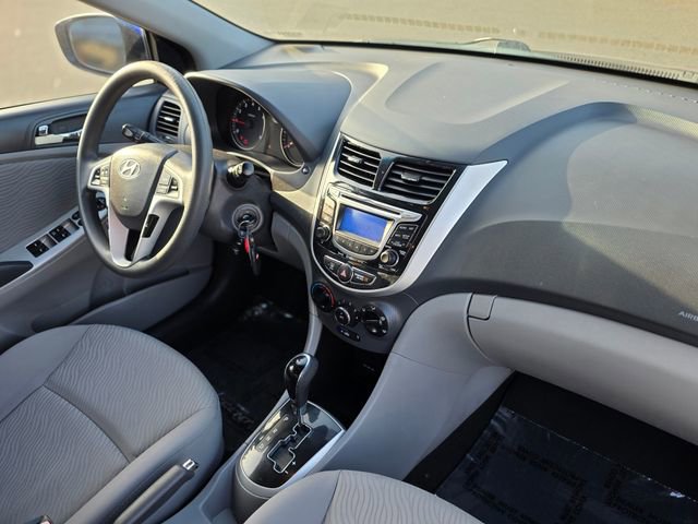 Used 2013 Hyundai Accent GLS w/ Premium Pkg image 9