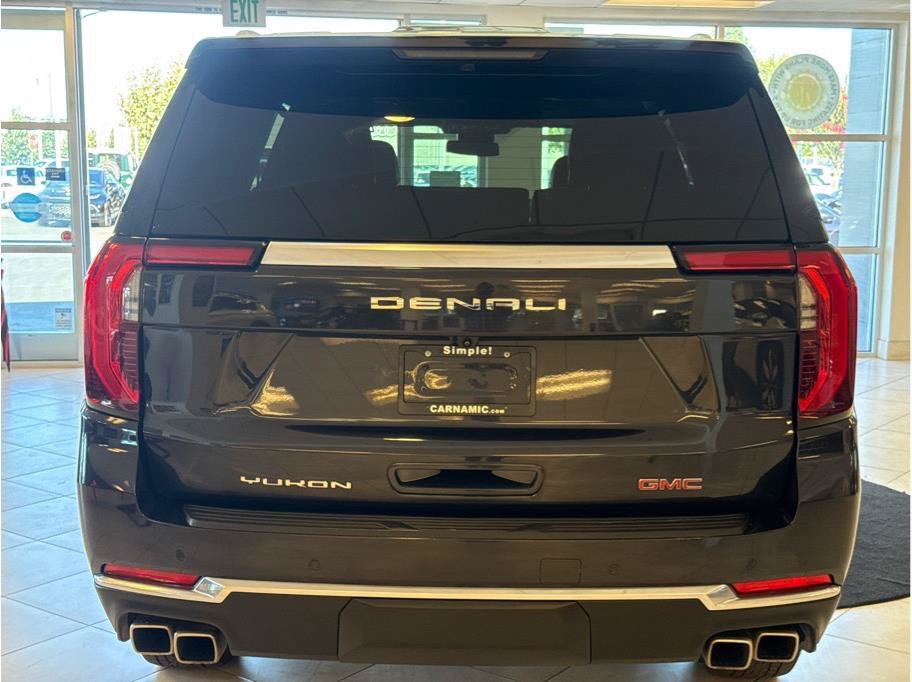 Used 2025 GMC Yukon Denali AWD/4WD image 6