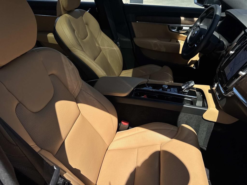 Used 2023 Volvo S90 B6 Ultimate AWD/4WD image 27