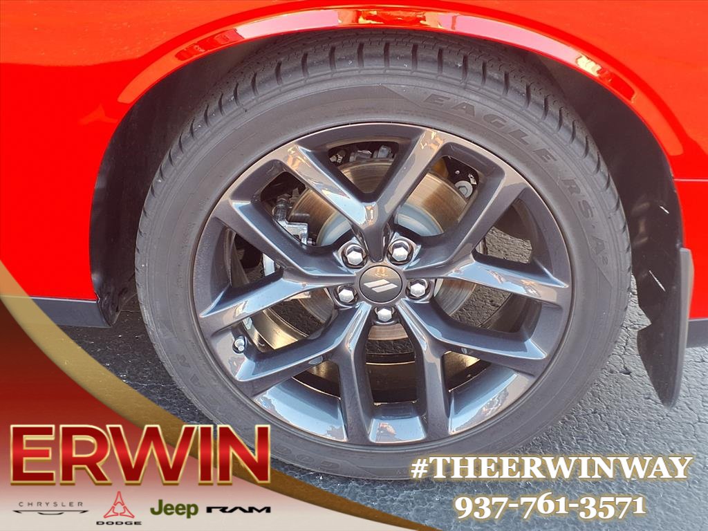 Certified 2022 Dodge Challenger R/T w/ Blacktop Package image 9