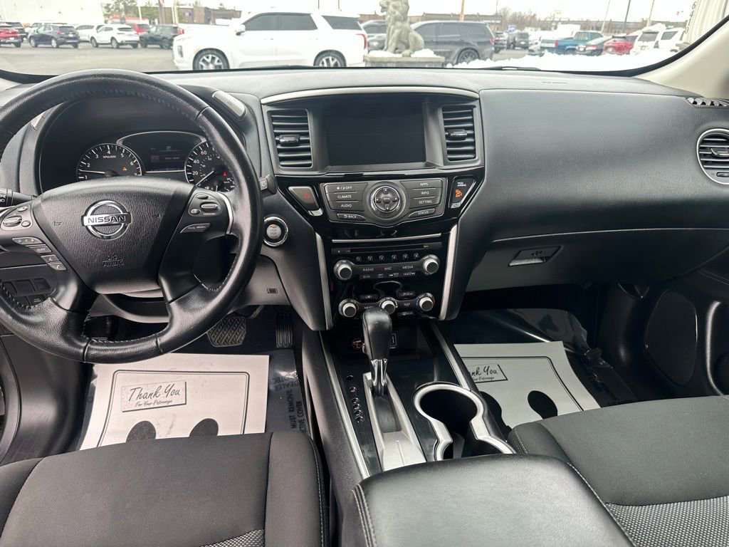 Used 2020 Nissan Pathfinder SV FWD image 12