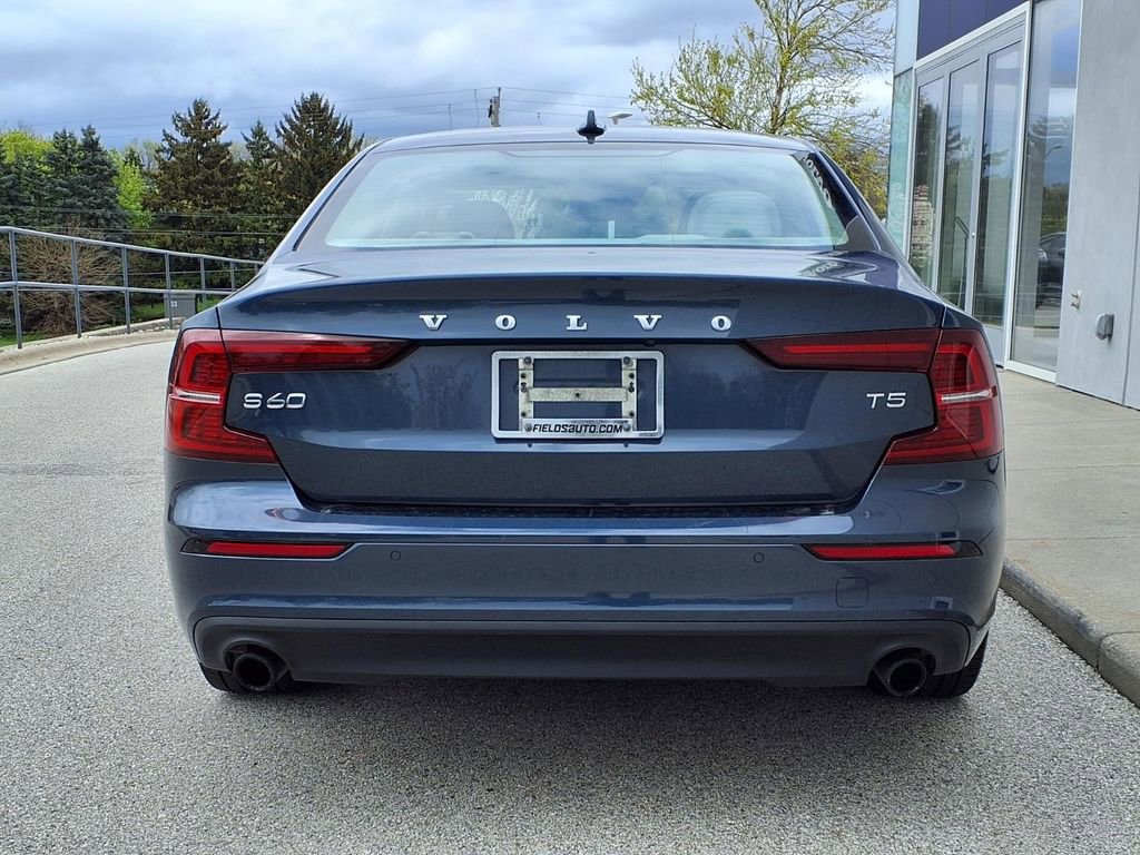 Used 2019 Volvo S60 T5 Momentum w/ Premium Package FWD image 4