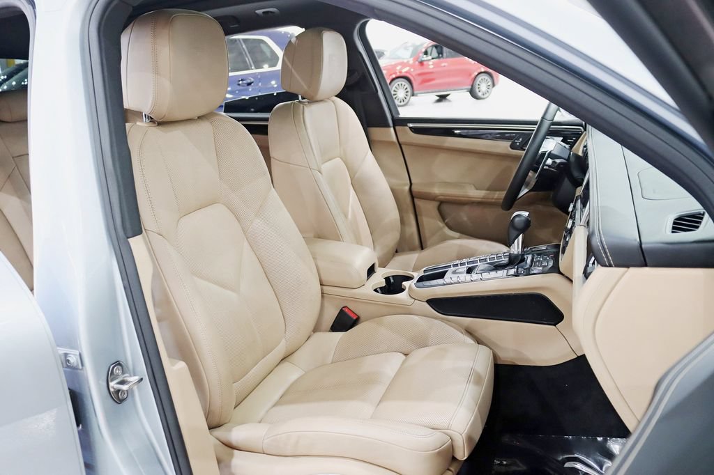 Used 2020 Porsche Macan S AWD/4WD image 25
