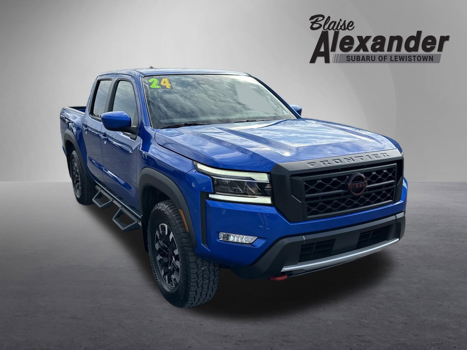 Used 2024 Nissan Frontier PRO-4X w/ Technology Package AWD/4WD image 1