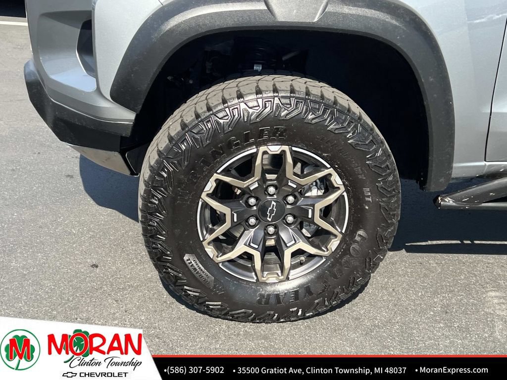 Certified 2024 Chevrolet Colorado ZR2 w/ Technology Package AWD/4WD image 11