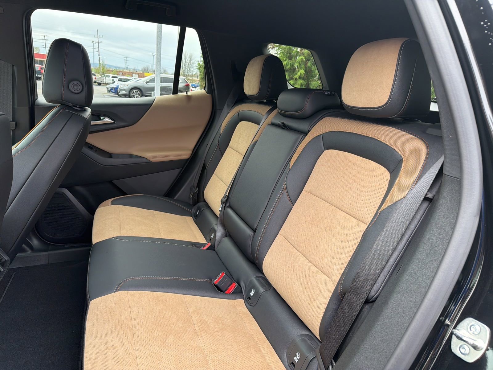 Used 2026 Chevrolet Equinox ACTIV image 24