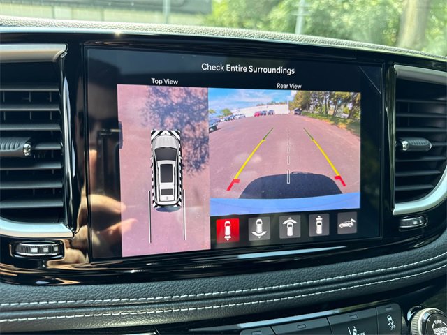 New 2026 Chrysler Pacifica Select image 4