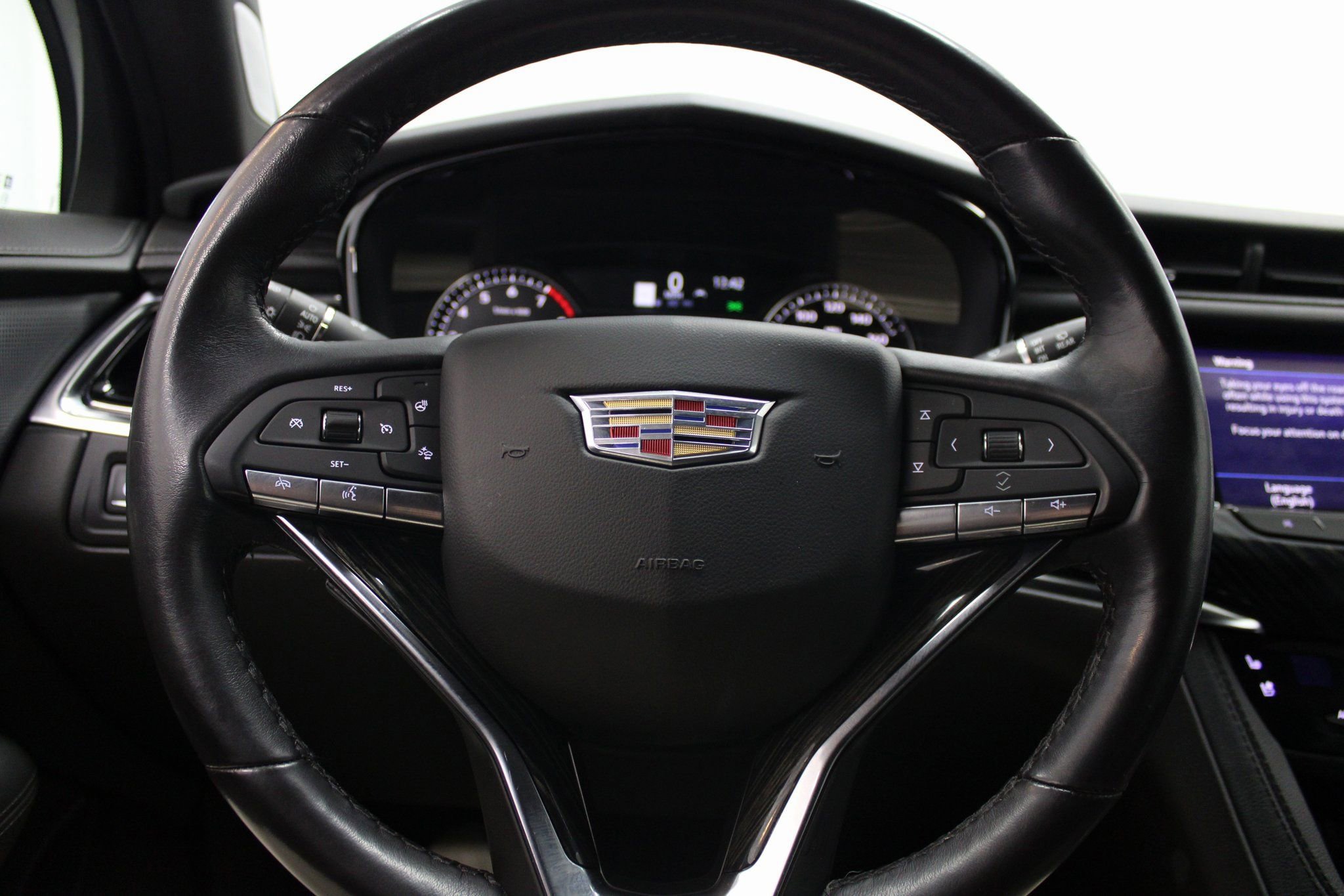 Used 2023 Cadillac XT6 Premium Luxury image 36