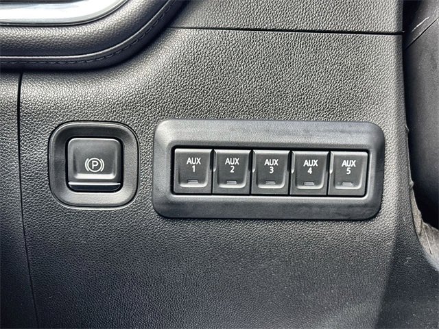 Used 2023 Chevrolet Silverado 2500 High Country image 42