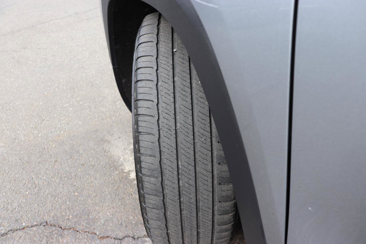 Used 2024 GMC Terrain SLT AWD/4WD image 56