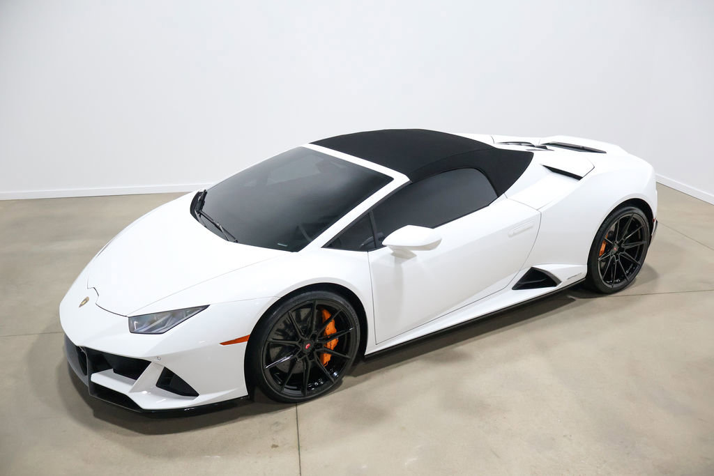 Used 2024 Lamborghini Huracan EVO image 11