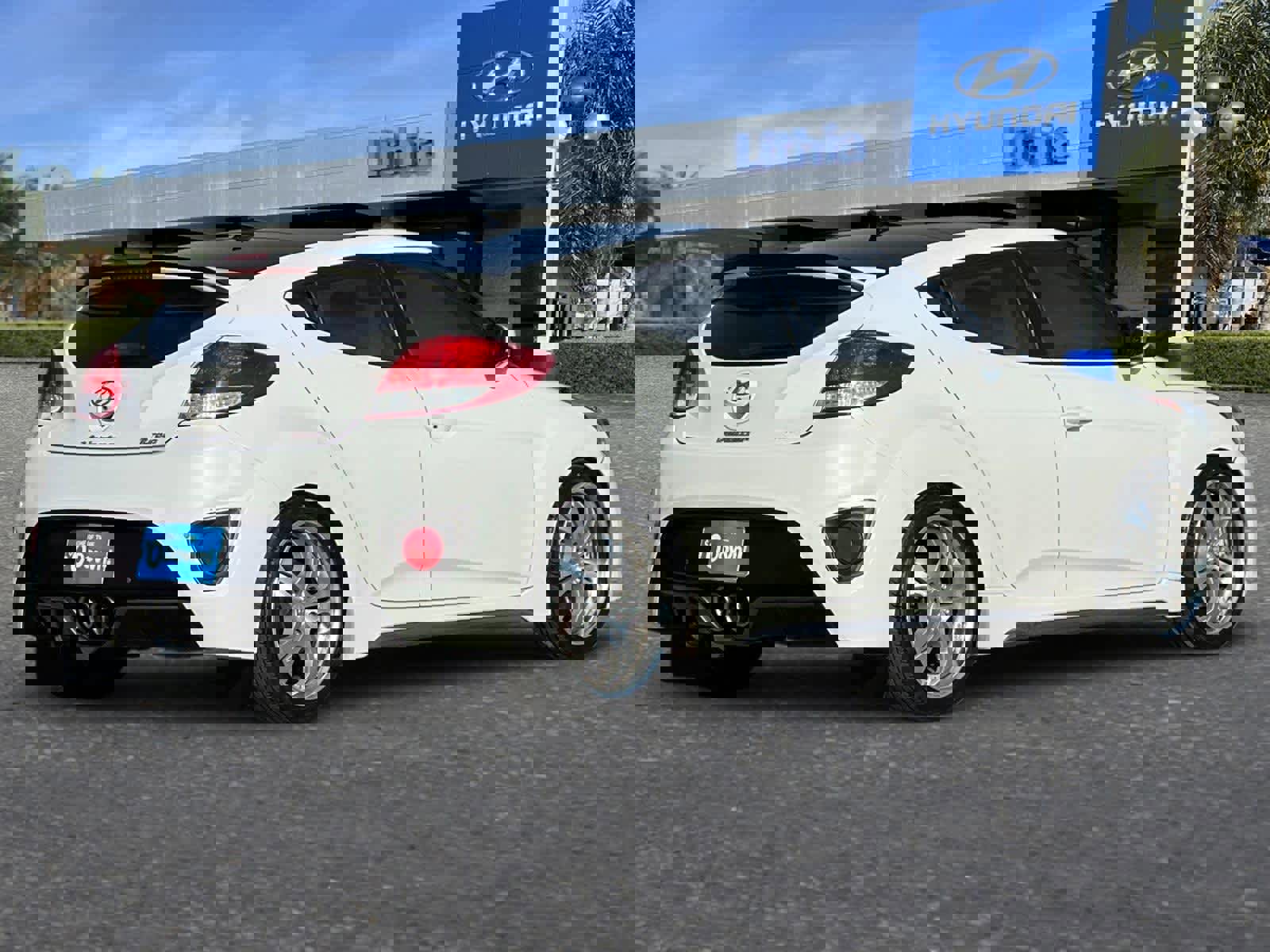 Used 2015 Hyundai Veloster Turbo w/ Option Group 04 video 2