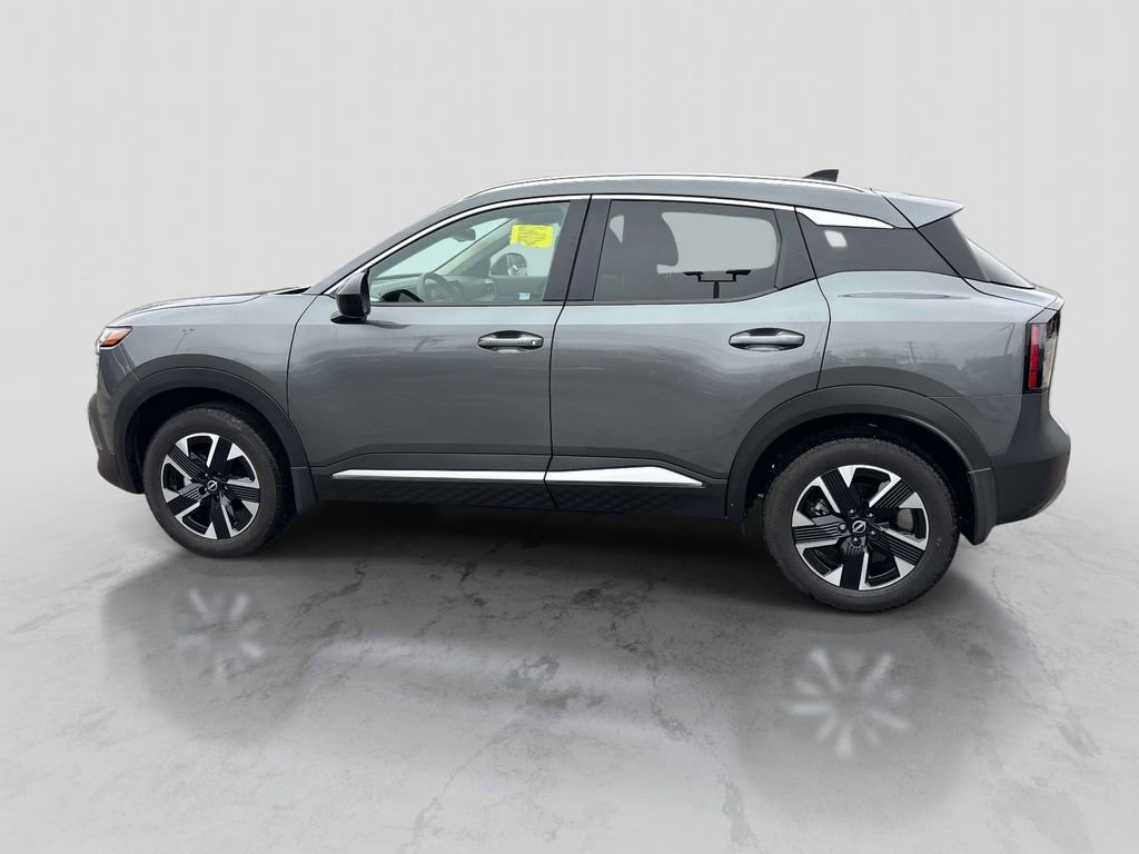 Used 2026 Nissan Kicks SV w/ SV Premium Package image 2