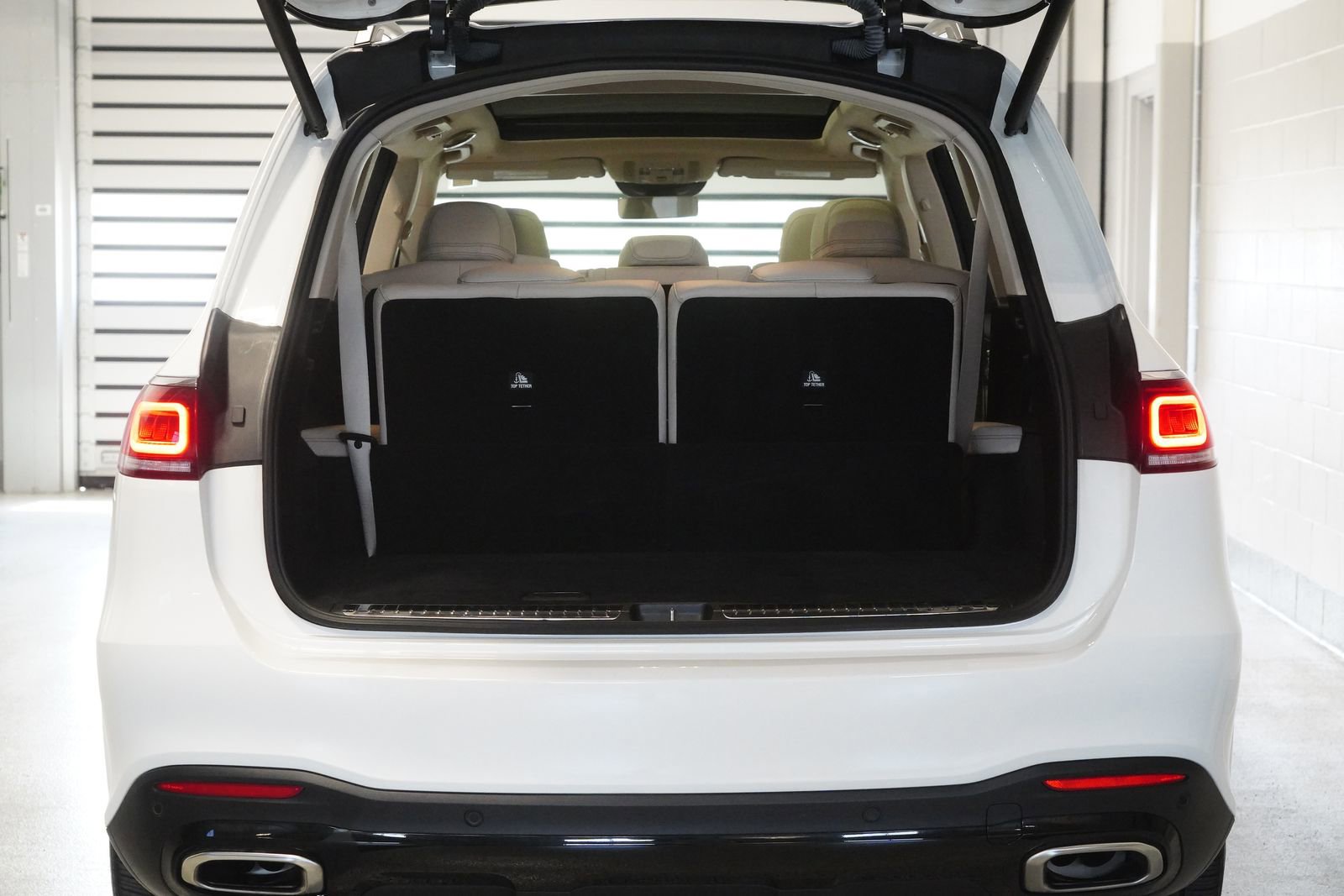 Used 2023 Mercedes-Benz GLS 580 4MATIC image 31