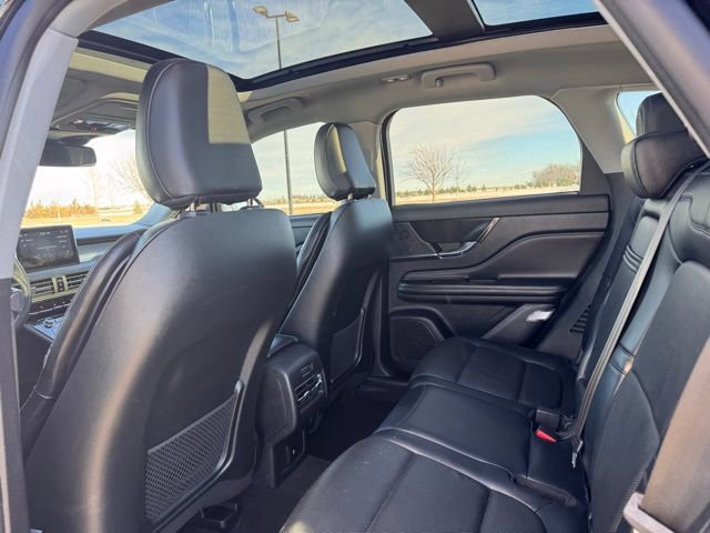 Used 2022 Lincoln Corsair Standard w/ Premium Package image 30