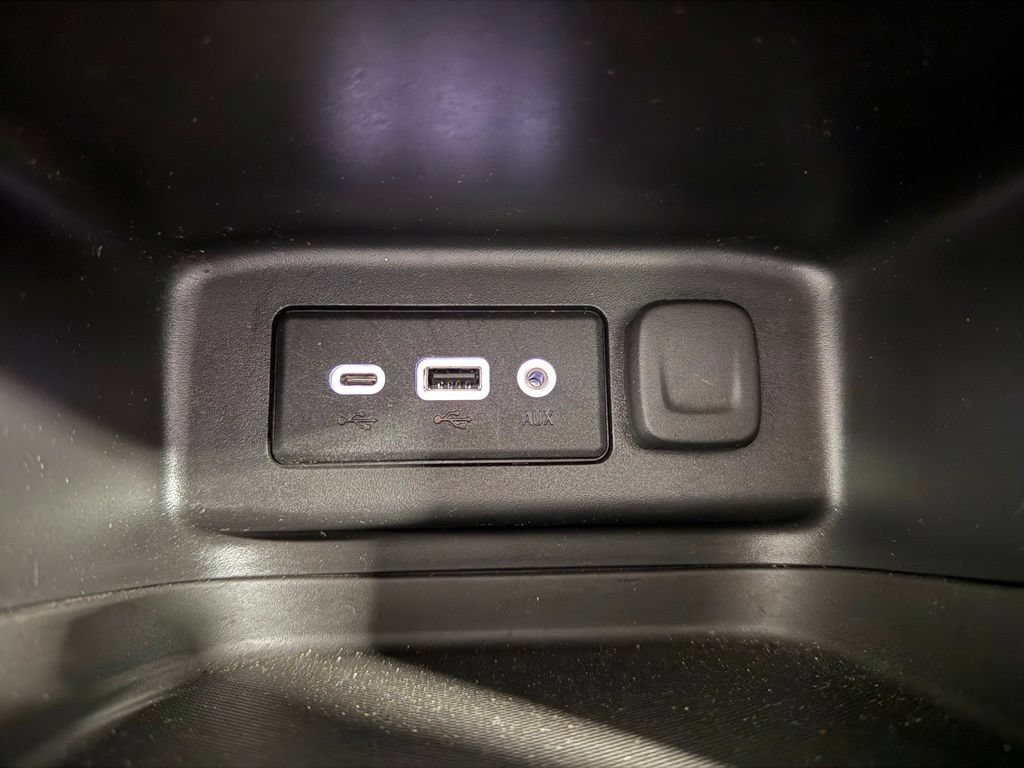 Used 2019 Chevrolet Equinox LS w/ LS Convenience Package AWD/4WD image 14