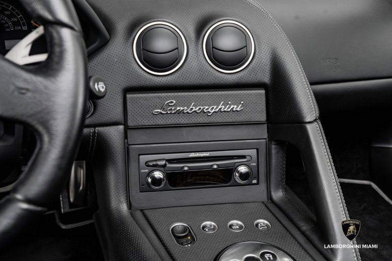 Used 2006 Lamborghini Murcielago Roadster image 46
