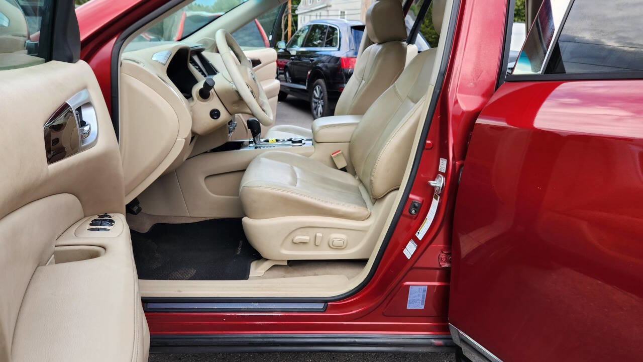 Used 2013 Nissan Pathfinder Platinum w/ Platinum Premium Pkg image 26