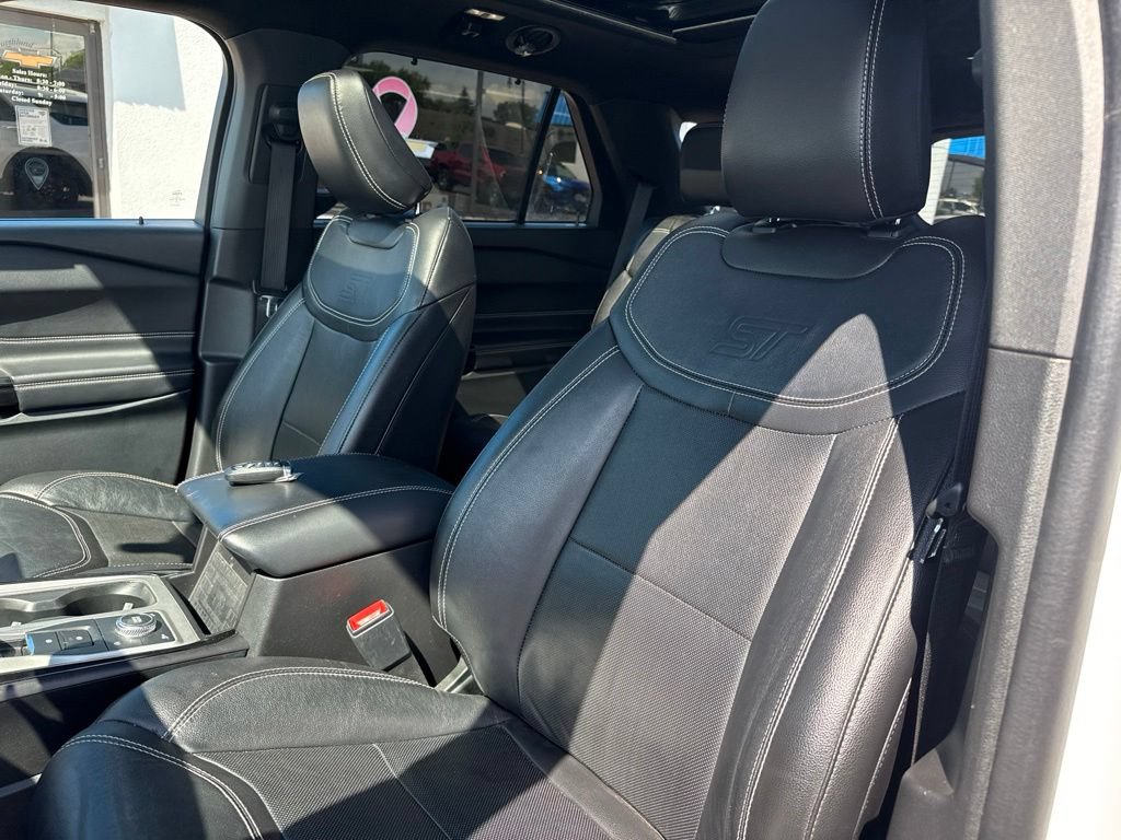 Used 2023 Ford Explorer ST w/ Equipment Group 401A AWD/4WD image 32
