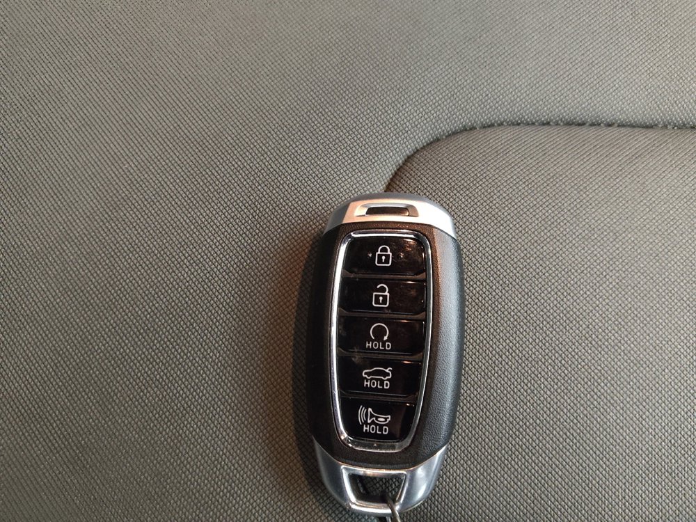 Used 2023 Hyundai Elantra SEL w/ Convenience Package FWD image 32