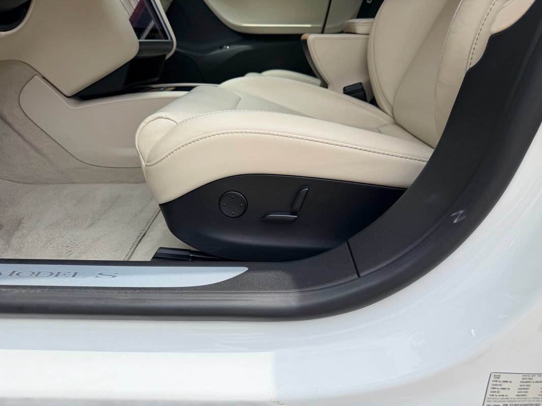 Used 2019 Tesla Model S Performance AWD/4WD image 28