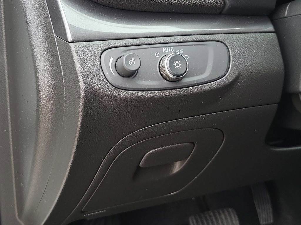 Used 2021 Buick Encore Preferred image 17