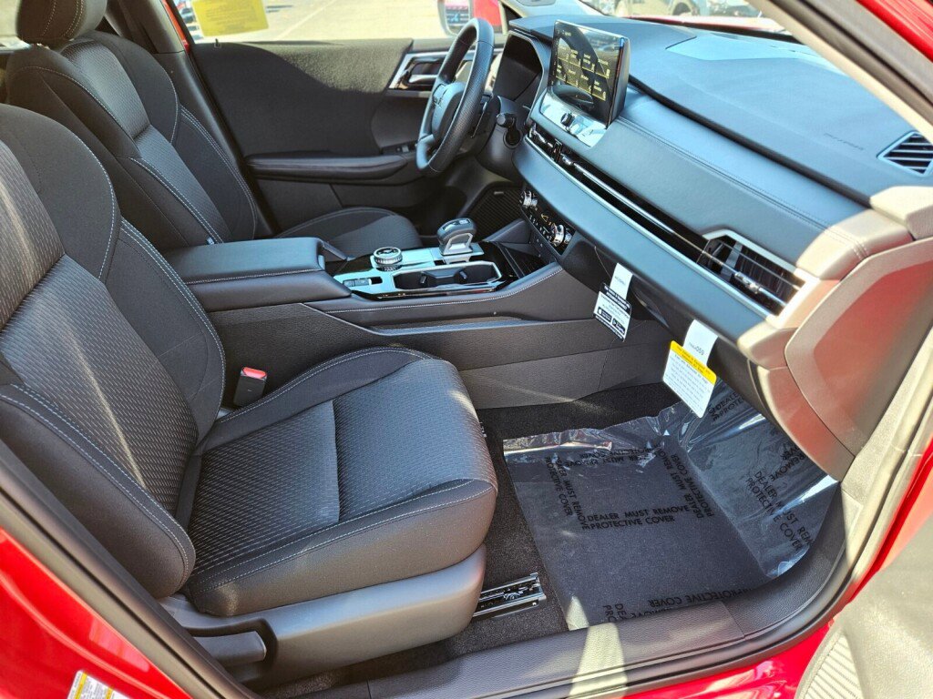 New 2025 Mitsubishi Outlander ES image 11