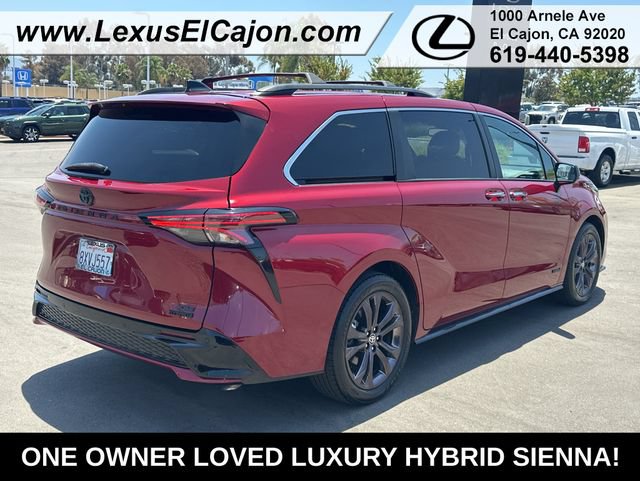 Used 2021 Toyota Sienna XSE w/ XSE Plus Package FWD image 6