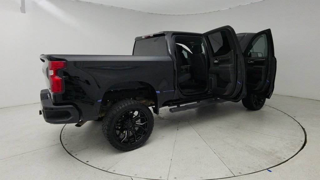 Used 2024 Chevrolet Silverado 1500 LT RWD image 12