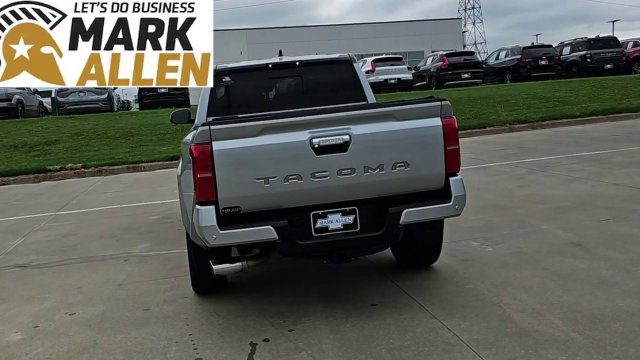 Used 2024 Toyota Tacoma Limited AWD/4WD image 7
