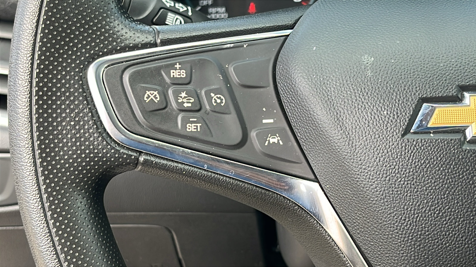 Used 2025 Chevrolet Malibu LT FWD image 16