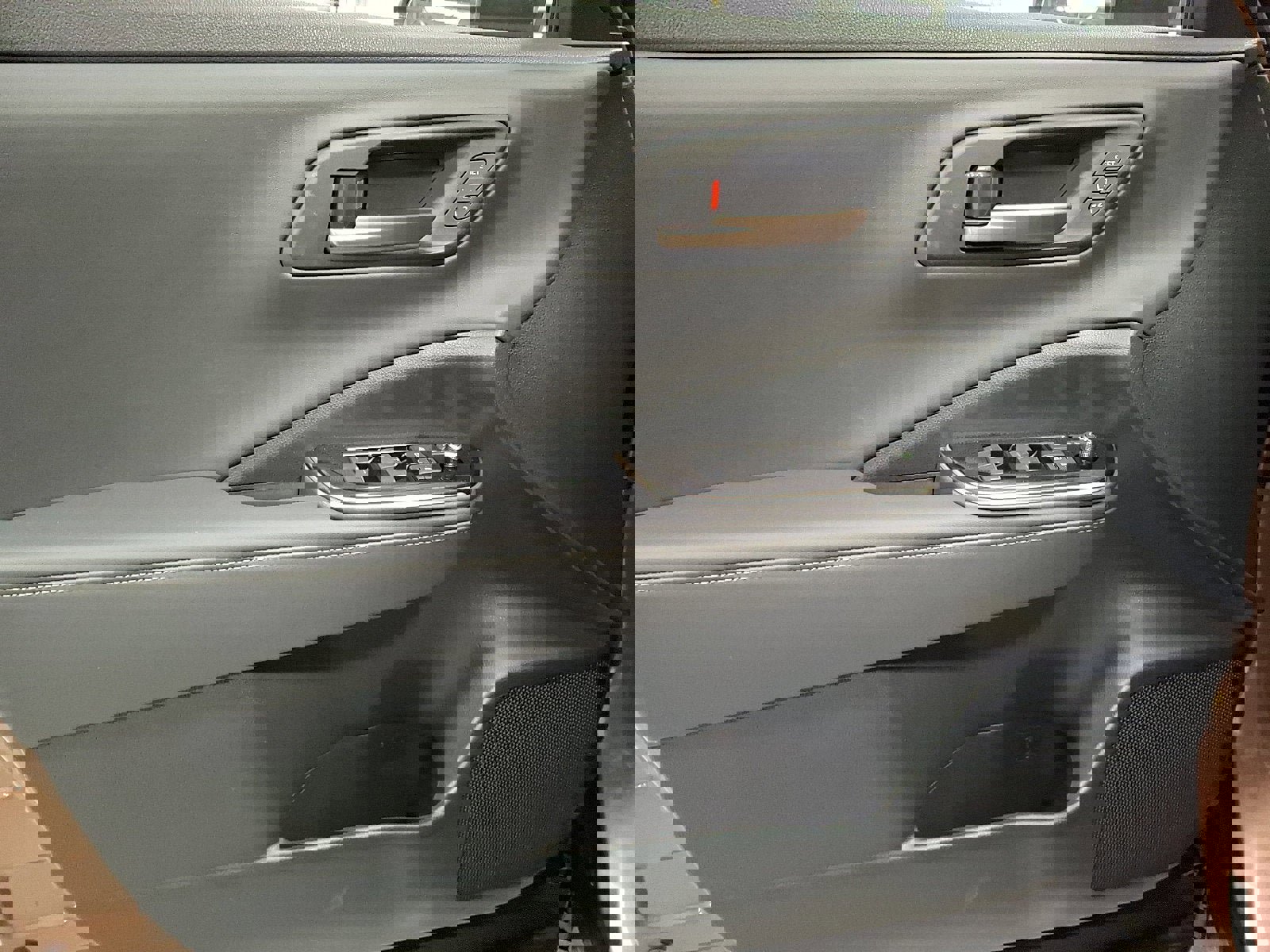 New 2025 Toyota Crown Signia image 8