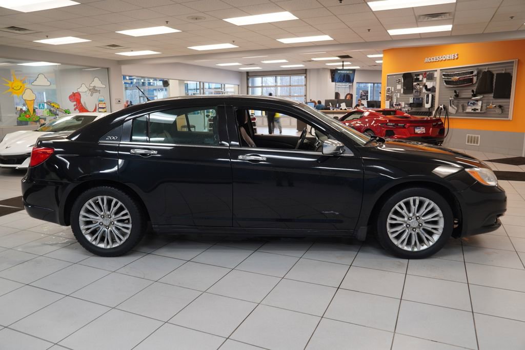Used 2012 Chrysler 200 Limited w/ Sun/Sound Group image 11