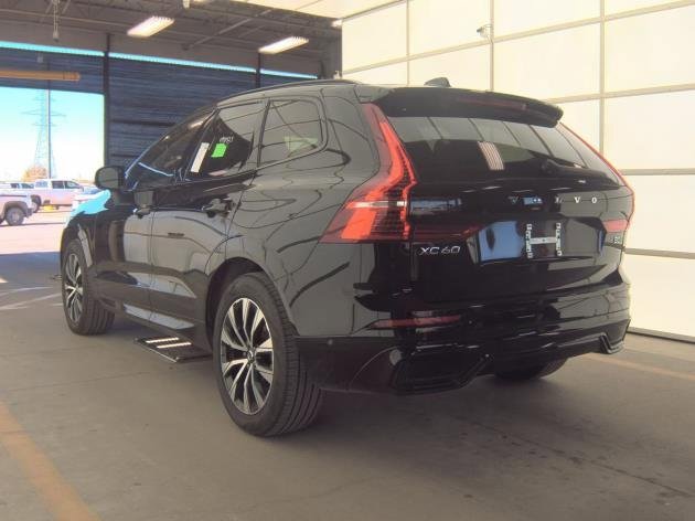 Certified 2025 Volvo XC60 B5 Plus image 2