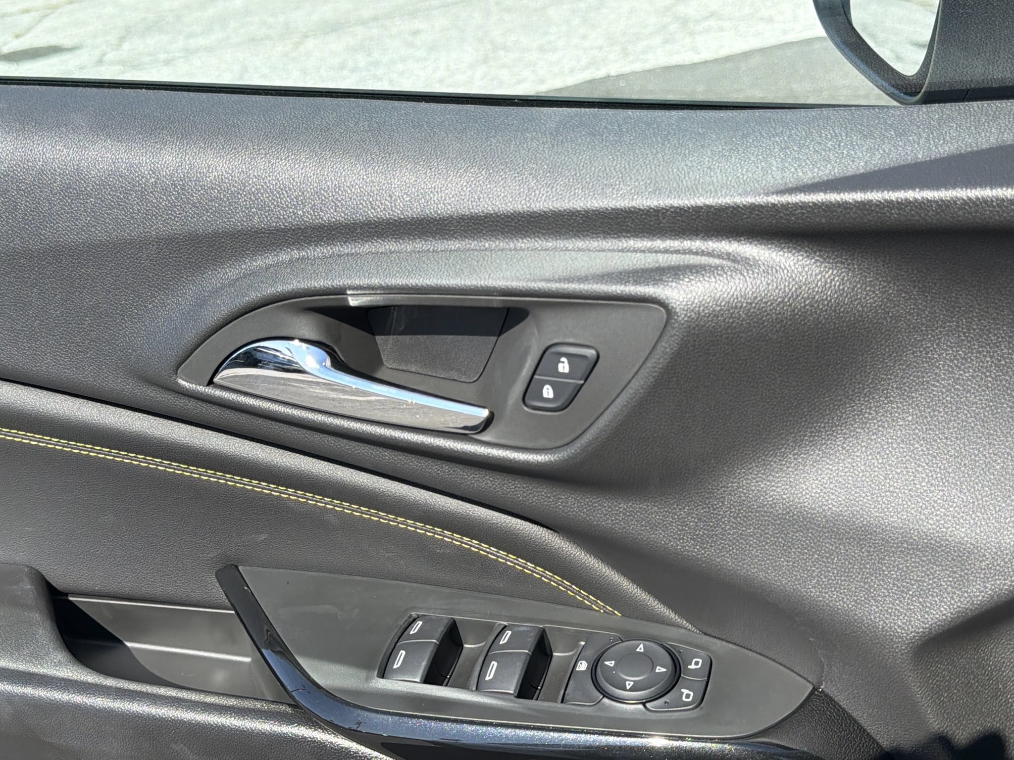 New 2026 Chevrolet Trax ACTIV w/ Sunroof Package FWD image 16