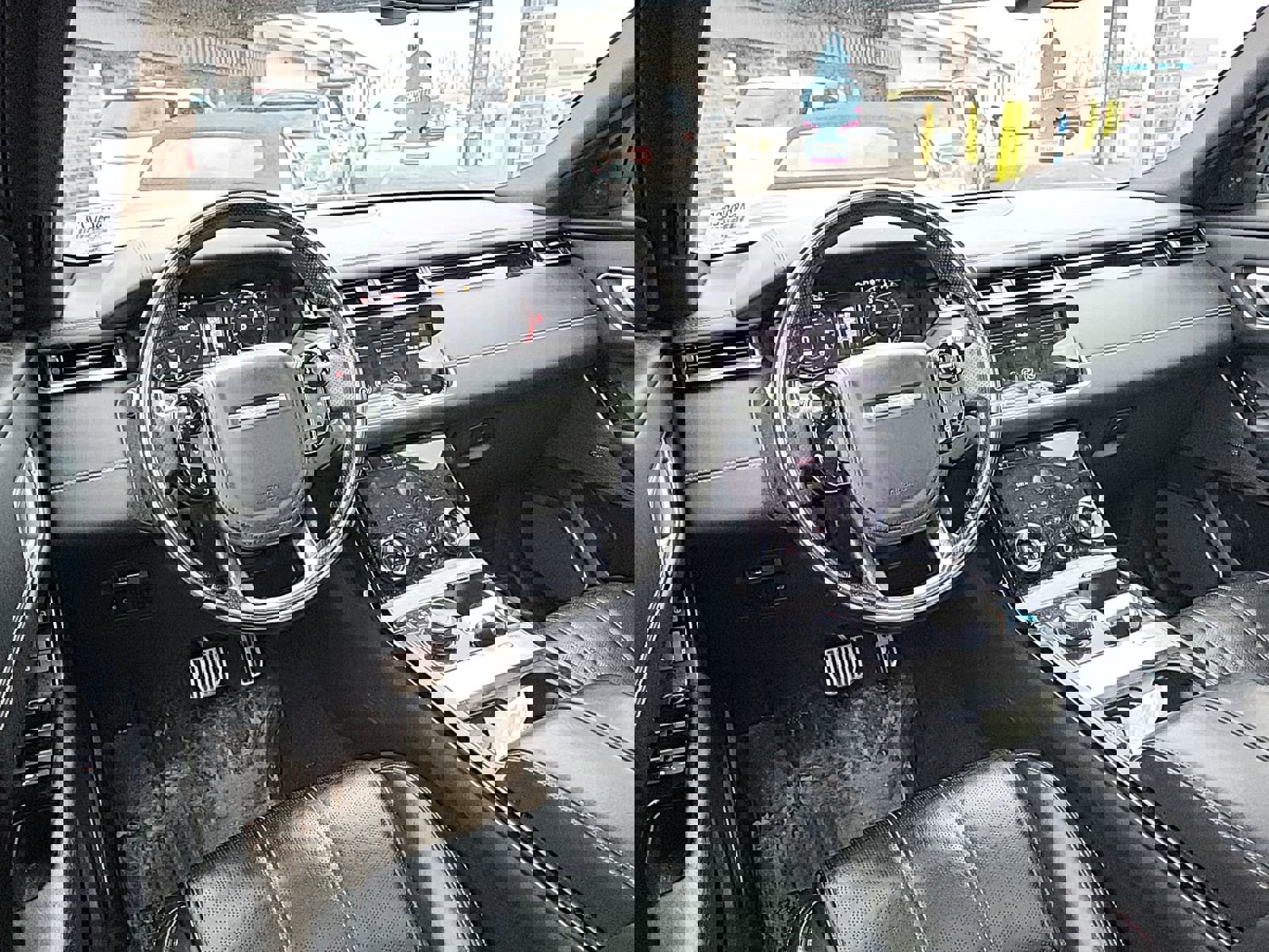 Used 2018 Land Rover Range Rover Velar R-Dynamic HSE image 9