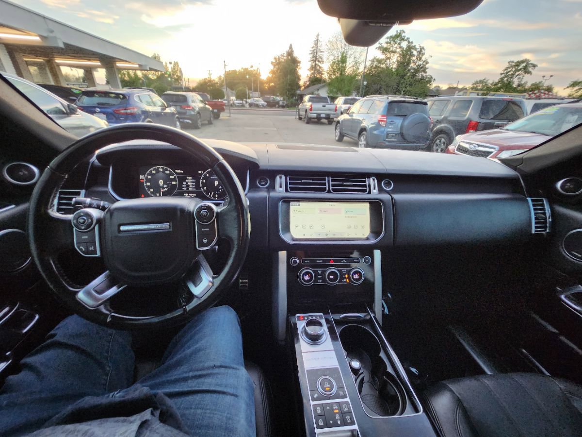 Used 2017 Land Rover Range Rover Supercharged AWD/4WD image 14