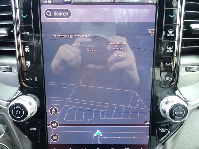 New 2026 RAM 1500 4x4 Crew Cab image 19