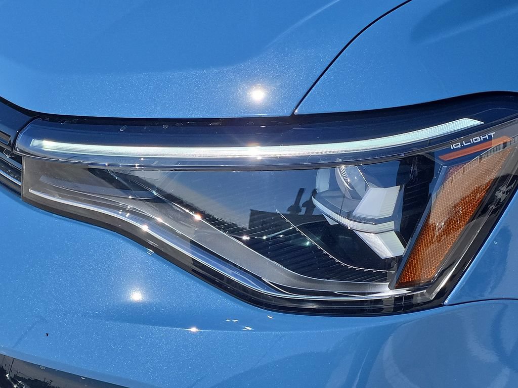 New 2026 Volkswagen Taos SE FWD image 7