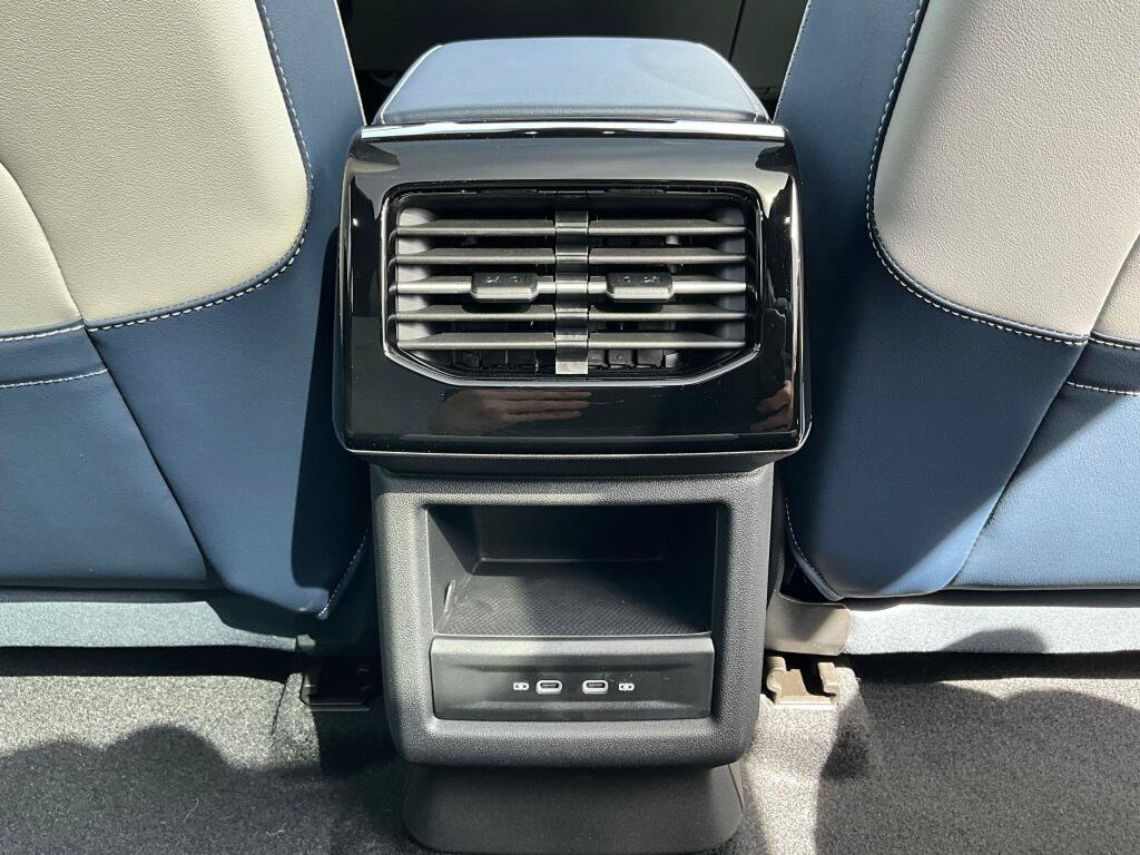 New 2026 Volkswagen ID.4 Pro S AWD/4WD image 15