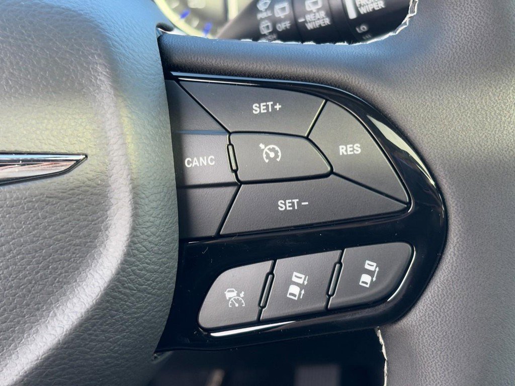 New 2026 Chrysler Pacifica Limited w/ S Appearance Package image 17