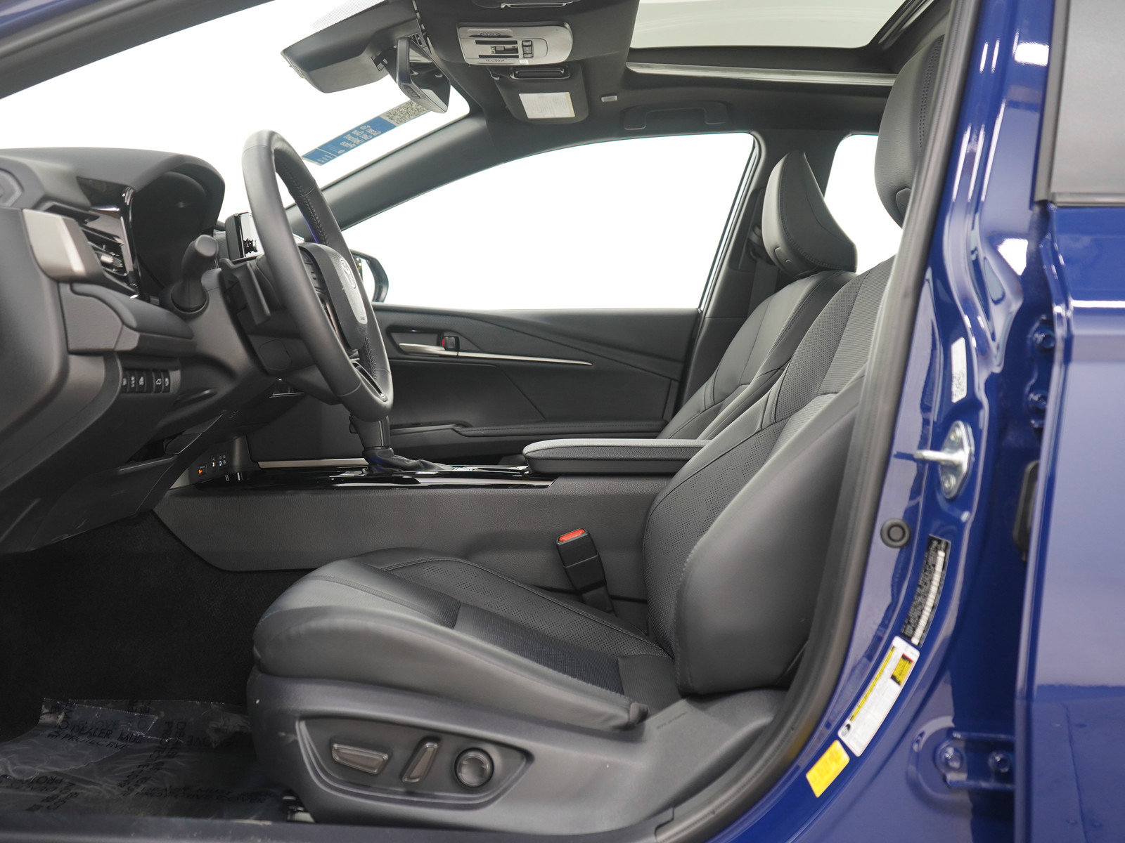 Used 2025 Toyota Camry XSE FWD image 20