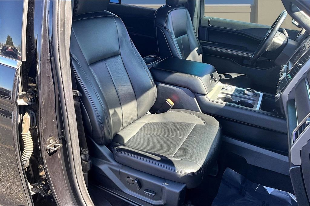 Used 2020 Ford Expedition XLT w/ Equipment Group 202A image 32