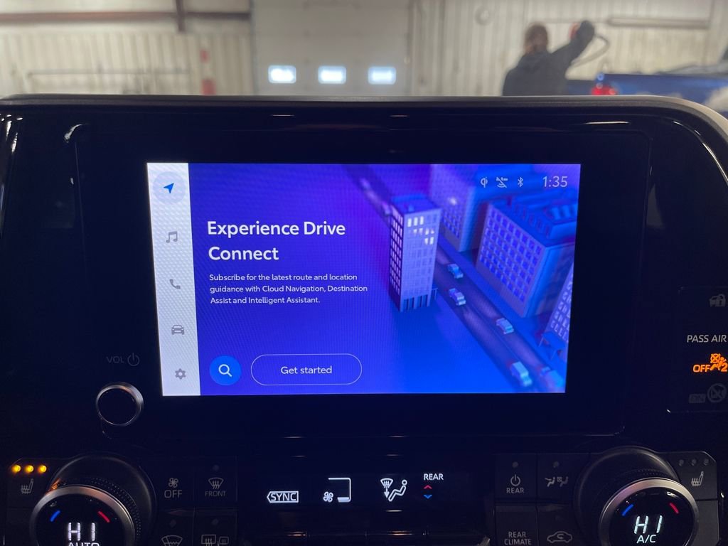 Used 2023 Toyota Highlander XLE image 19