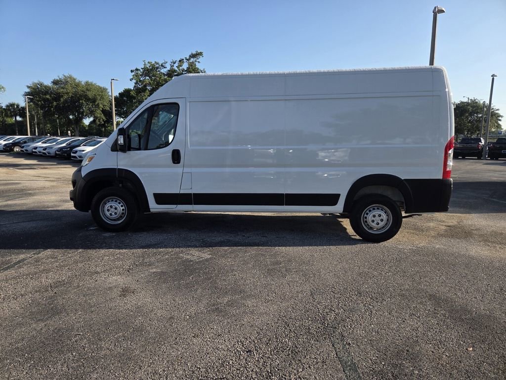 Used 2025 RAM ProMaster 2500 w/ Convenience Group FWD image 8